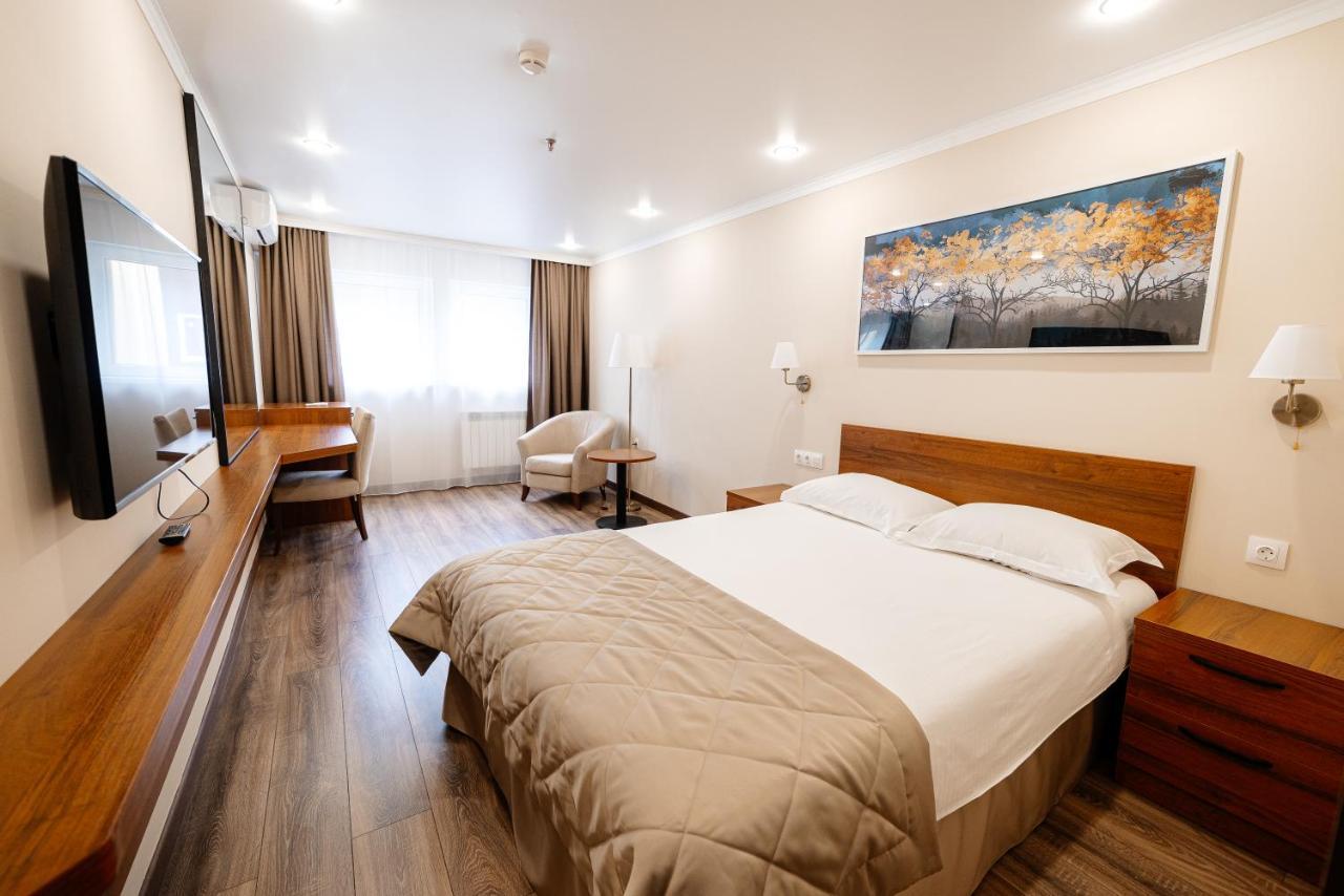 Chagala Hotel Uralsk Dış mekan fotoğraf