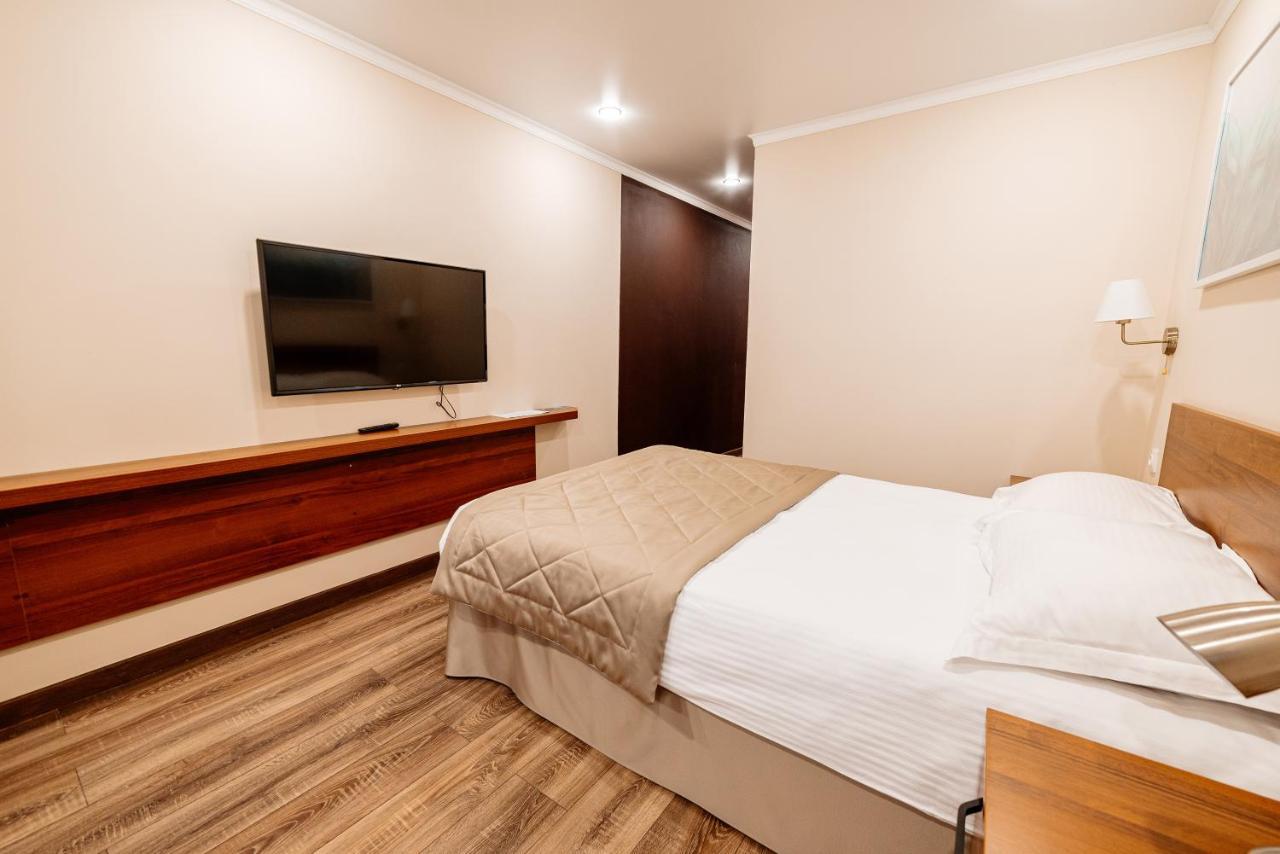 Chagala Hotel Uralsk Dış mekan fotoğraf