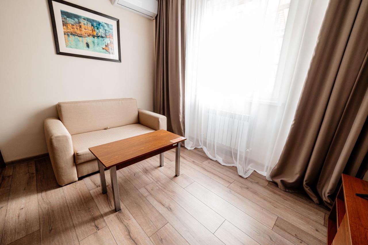 Chagala Hotel Uralsk Dış mekan fotoğraf