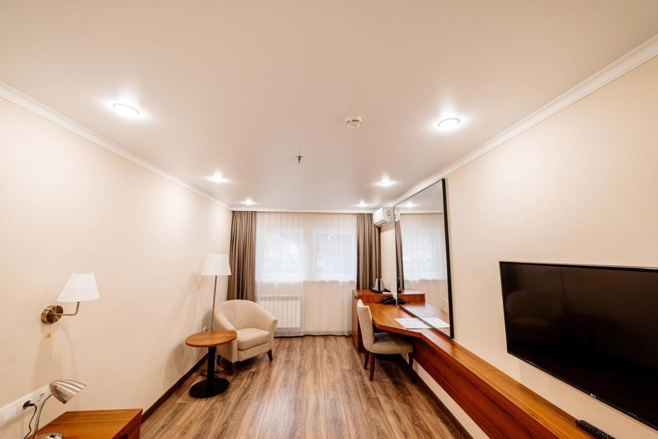 Chagala Hotel Uralsk Dış mekan fotoğraf