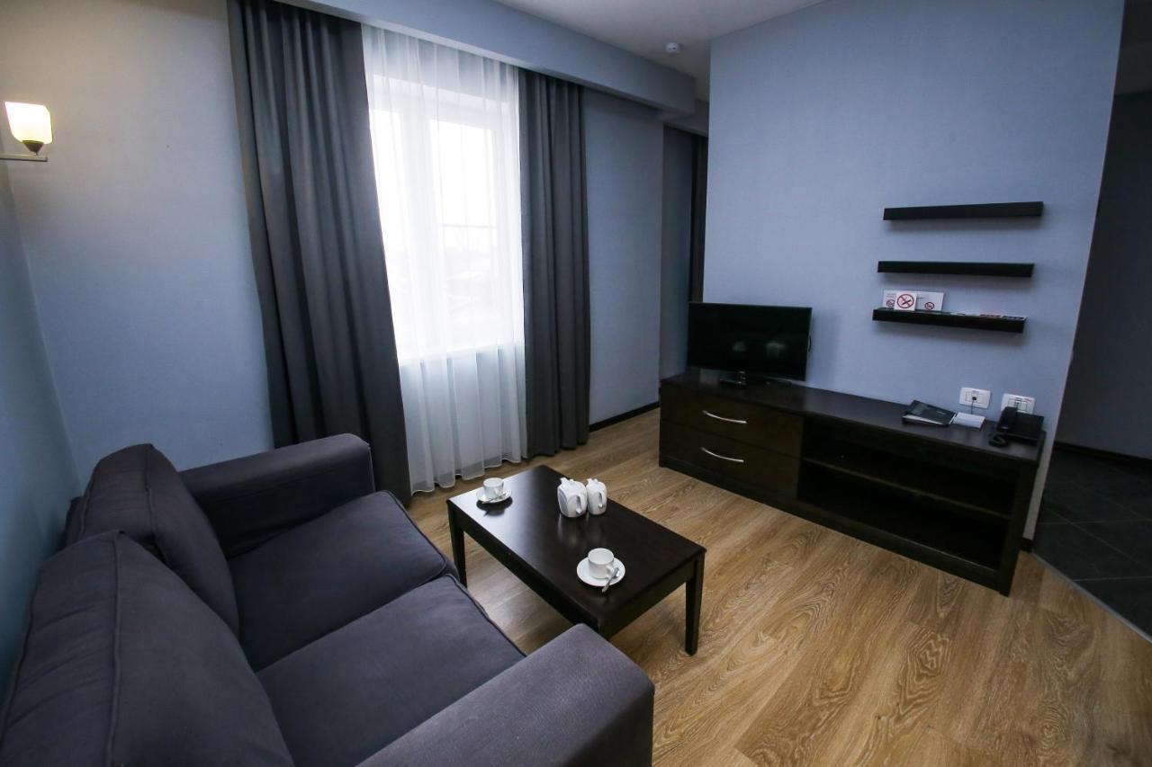 Chagala Hotel Uralsk Dış mekan fotoğraf